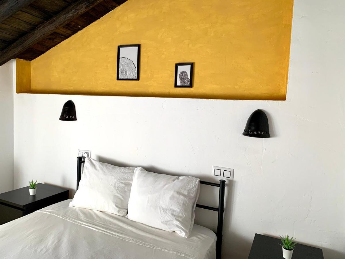 Casa Castillo Perales de Tajuna ภายนอก รูปภาพ
